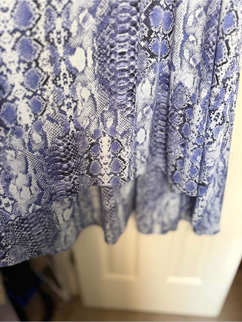 Nanette Lepore Blue Snake-Print‎ Sleeveless Midi Dress. Sz 12 - Picture 5 of 10